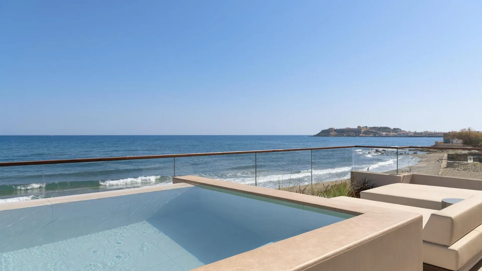 Daire Kimata Beachfront Retreats, With Private Plunge Pools, By Thinkvilla Resmo