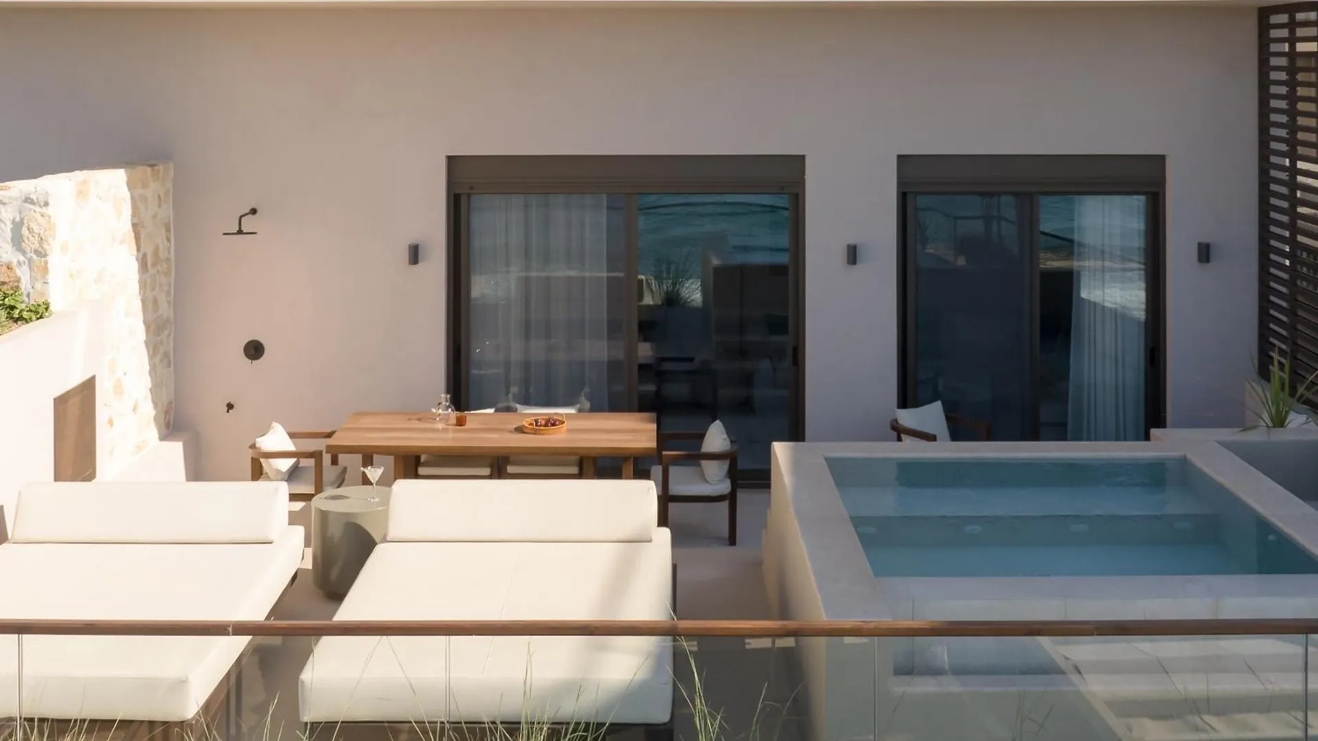 Kimata Beachfront Retreats, With Private Plunge Pools, By Thinkvilla Resmo 0*,  Yunanistan