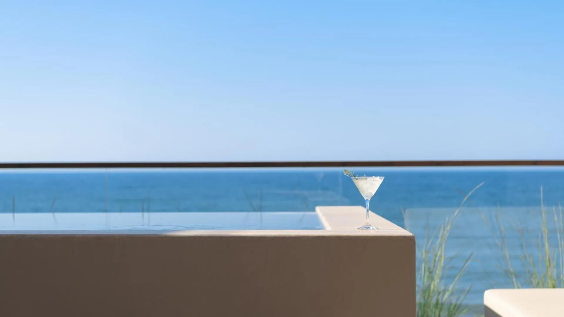 Daire Kimata Beachfront Retreats, With Private Plunge Pools, By Thinkvilla Resmo